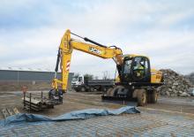 Kolová rypadla JCB JS175W