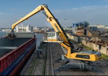 Manipulátory s materiálem Liebherr LH 80 M Port Litronic
