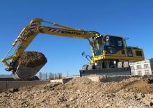 Kolová rypadla Komatsu PW180-10 