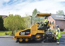 Kolové finišery Caterpillar AP300F