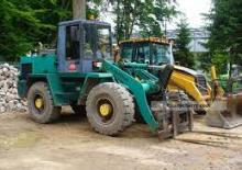 Kolové nakladače Furukawa 320 E