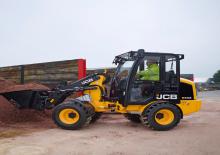 Kolové nakladače JCB 403