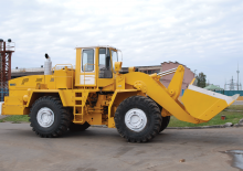 Kolové nakladače Belaz 40483