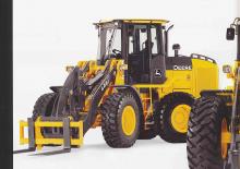 Kolové nakladače John Deere Construction 444 J