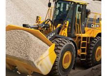 Kolové nakladače John Deere Construction 724 K