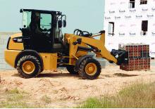 Kolové nakladače Caterpillar 904 H