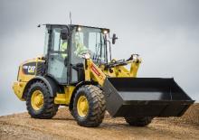 Kolové nakladače Caterpillar 906M