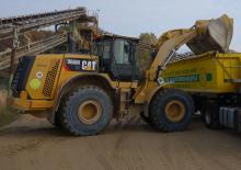 Kolové nakladače Caterpillar 966M XE