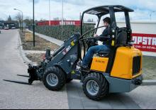 Kolové nakladače Giant D 263 S