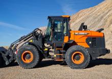 Kolové nakladače Develon DL250TC-7