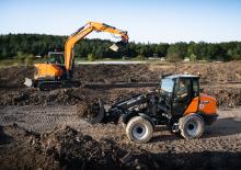 Kolové nakladače Develon DL80TL-7