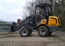 Kolové nakladače Giant G2500HD