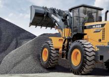 Kolové nakladače Hyundai HL660