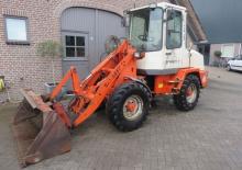 Kolové nakladače Terex-Schaeff SKL 823