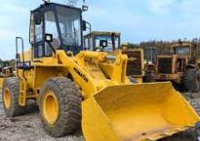 Kolové nakladače Komatsu WA 300