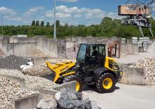 Kolové nakladače Komatsu WA100M-7