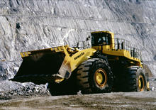 Kolové nakladače Komatsu WA1200-6