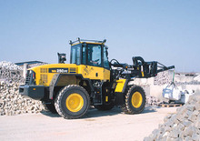 Kolové nakladače Komatsu WA250PT-5