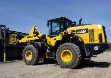 Kolové nakladače Komatsu WA320-8E0