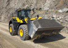 Kolové nakladače Komatsu WA480-8E0