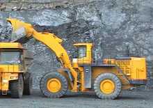 Kolové nakladače Komatsu WA700-3