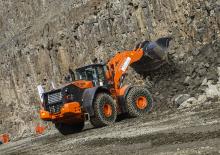 Kolové nakladače Hitachi ZW 370-5