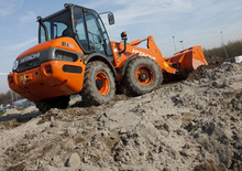 Kolové nakladače Hitachi ZW 95