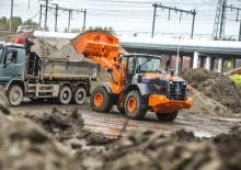 Kolové nakladače Hitachi ZW180