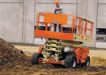 Kolové nůžkové plošiny JLG 260MRTA