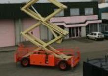 Kolové nůžkové plošiny Holland-Lift G 320 DL 30 4WD S/N