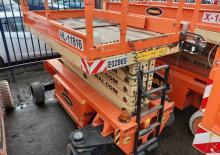 Kolové nůžkové plošiny Holland-Lift HL 11816