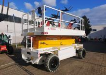 Kolové nůžkové plošiny Holland-Lift HL 160 E 24
