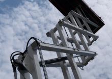 Kolové nůžkové plošiny Holland-Lift HL-220 E12 N