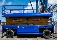 Kolové nůžkové plošiny Holland-Lift HL 275 D 25 4WD/P/N