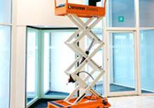 Kolové nůžkové plošiny Snorkel S3010E