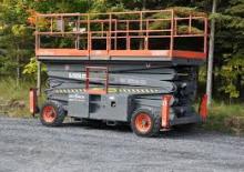 Kolové nůžkové plošiny Skyjack SJ 9250-4WD