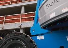 Kolové teleskopické pracovní plošiny Genie S-80