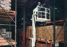 Sloupové pracovní plošiny Lift-A-Loft AMV36-19