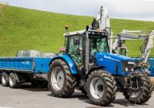 Komunální multifunkční naftová vozidla Massey Ferguson MF 6460