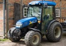Komunální multifunkční naftová vozidla New Holland T 3030 (101)