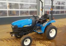 Komunální multifunkční naftová vozidla New Holland TC 21 D