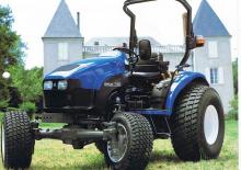 Komunální multifunkční naftová vozidla New Holland TC 40 D