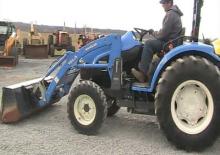 Komunální multifunkční naftová vozidla New Holland TC 45 D