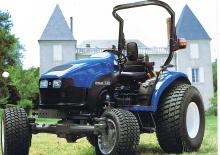 Komunální multifunkční naftová vozidla New Holland TC 45 D