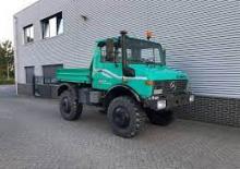Komunální multifunkční naftová vozidla Unimog U 1600 (214)