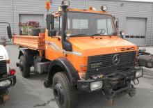 Komunální multifunkční naftová vozidla Unimog U 2450