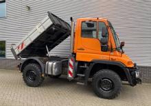 Komunální multifunkční naftová vozidla Unimog U 300