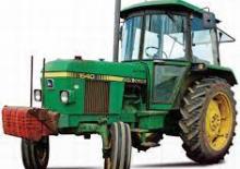 Komunální traktory John Deere 1640