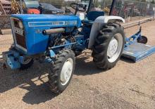 Komunální traktory Ford-NH 1700