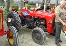 Komunální traktory Massey Ferguson 37